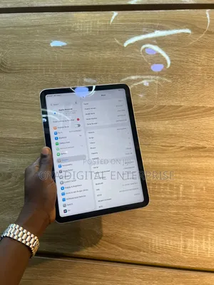 Apple iPad (2025) 128 GB Silver