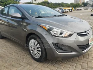 Hyundai Elantra SE 4dr Sedan (1.8L 4cyl 6A) 2014 Gray