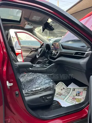 Toyota Highlander 2023 Maroon