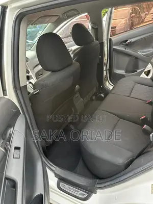 Toyota Matrix 2010 White