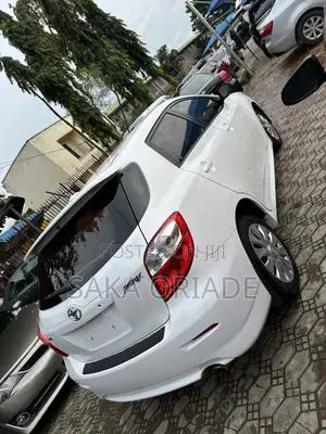 Toyota Matrix 2010 White