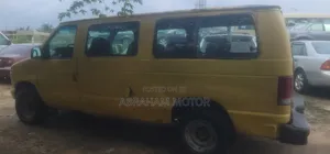 Ford E250 2001 Yellow