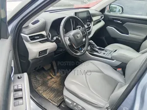 Toyota Highlander XLE AWD 2020 Green