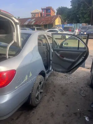 Toyota Corolla 2005 Silver