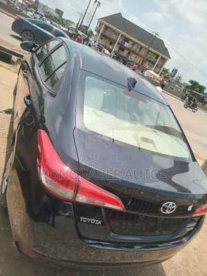 Toyota Yaris 2019 Black