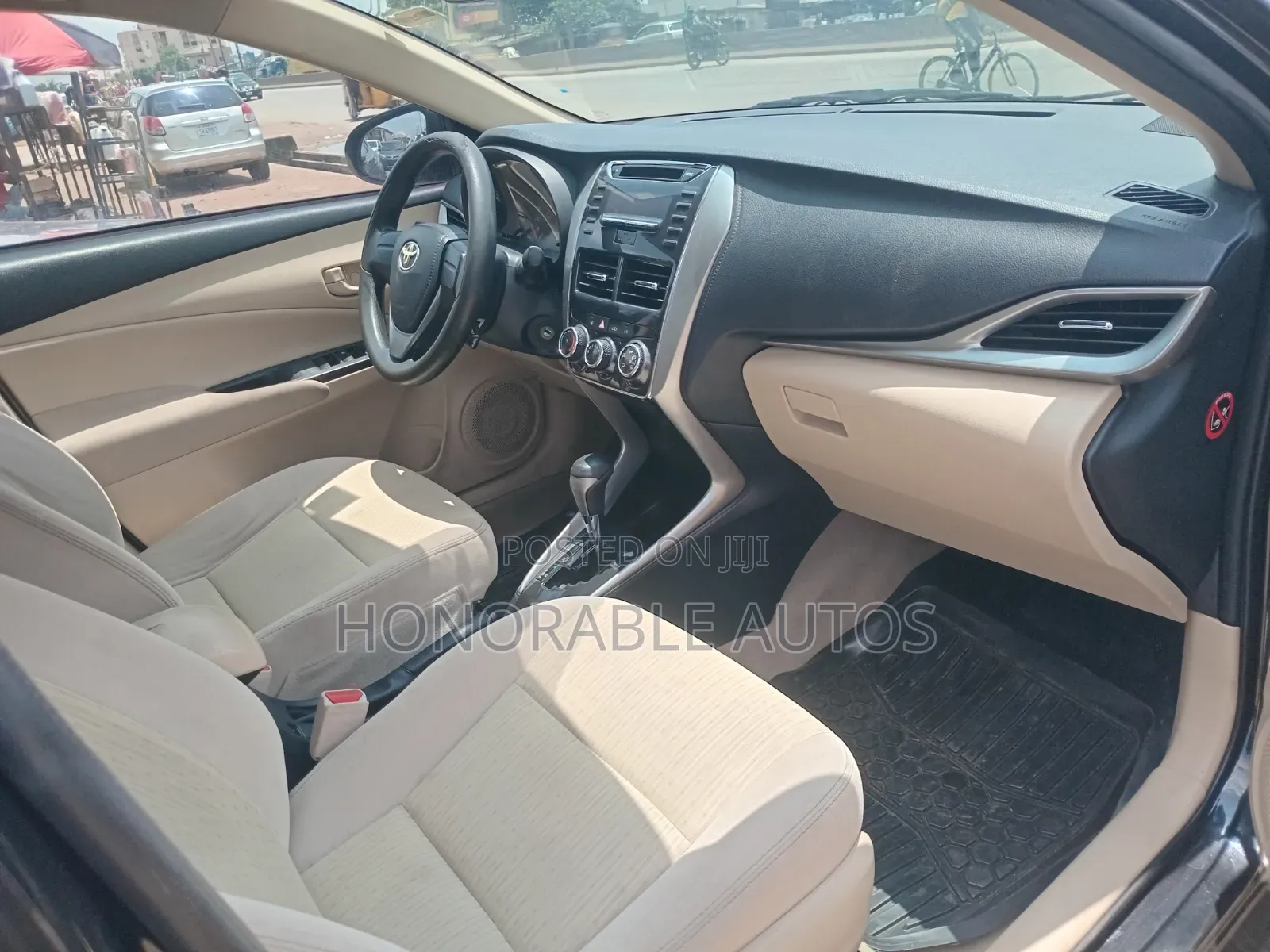 Toyota Yaris 2019 Black