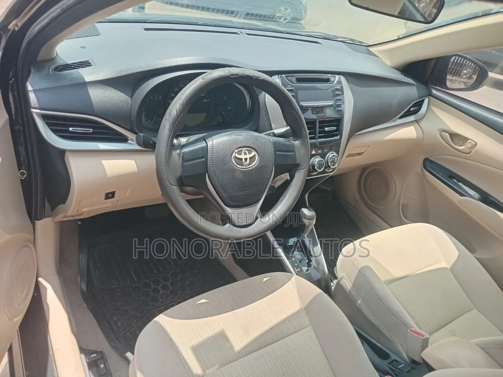 Toyota Yaris 2019 Black