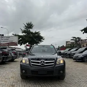 Mercedes-Benz GLK-Class 2010 Gray