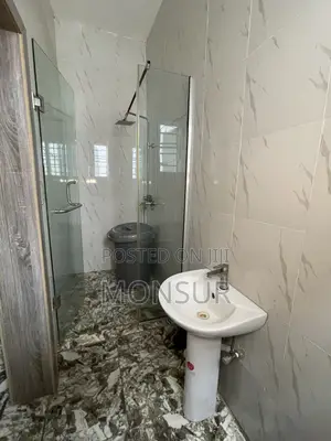 1bdrm Shared Apartment in Ikota Villa for rent