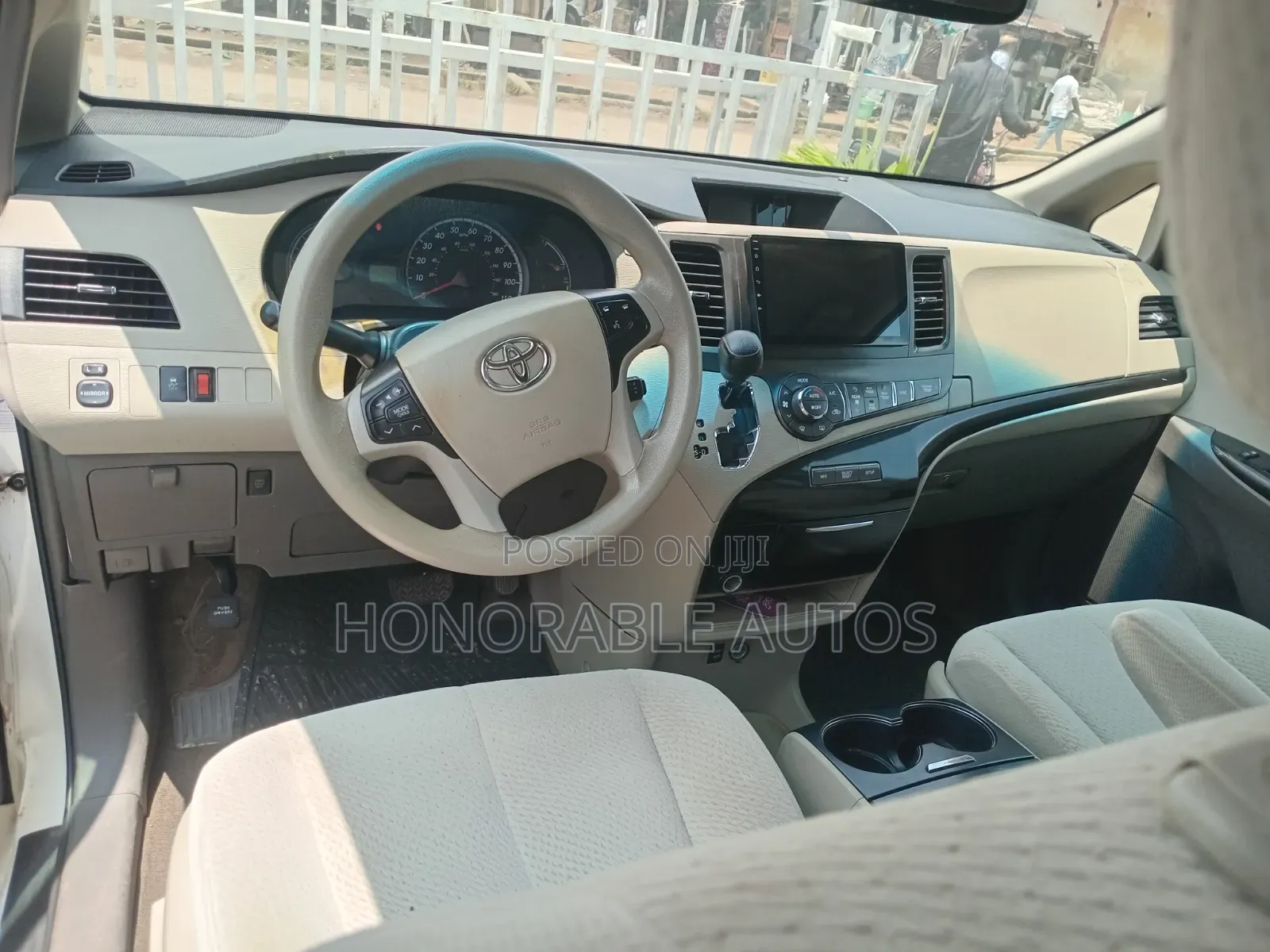 Toyota Sienna 2014 White
