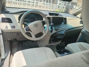 Toyota Sienna 2014 White