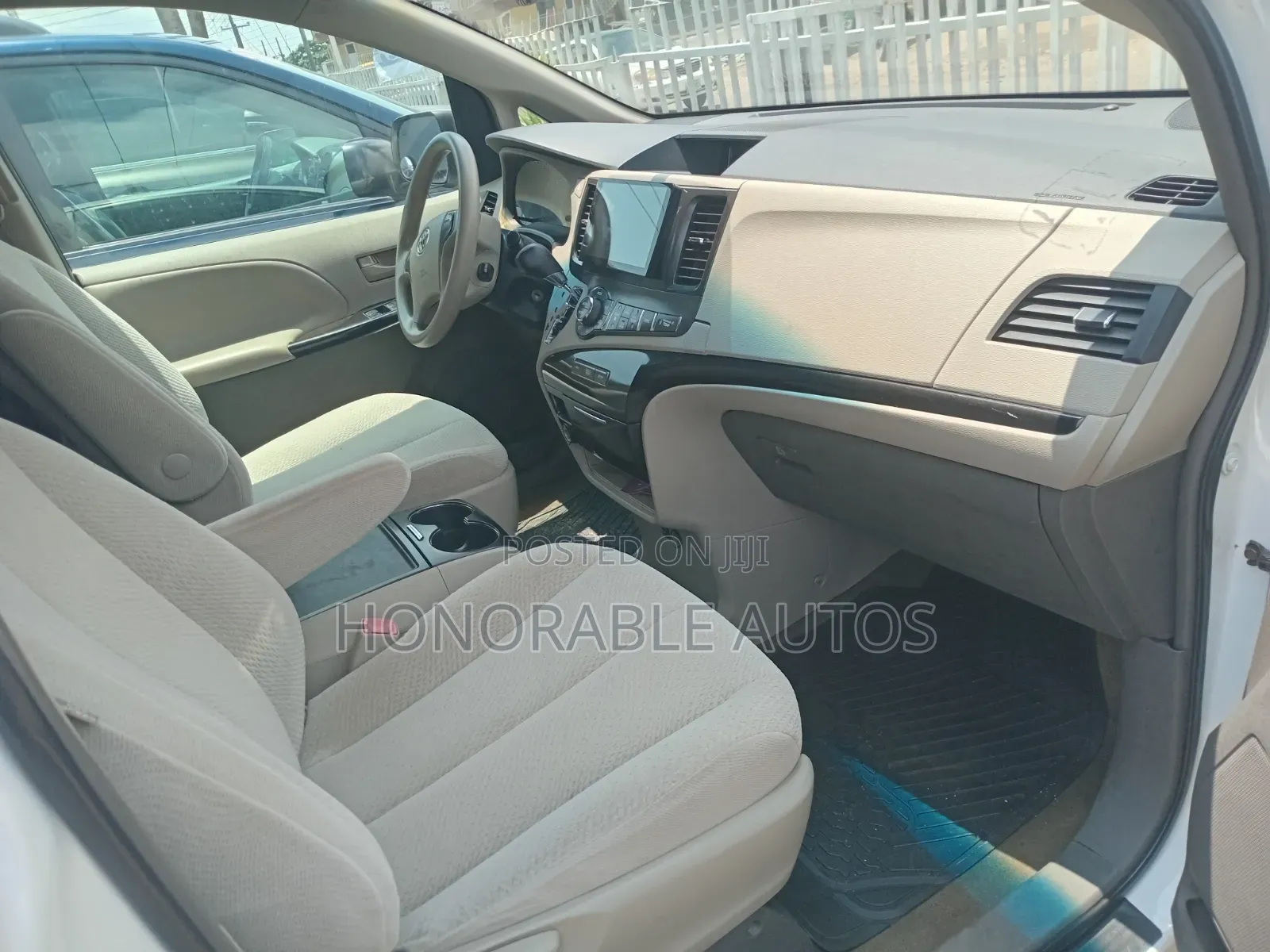 Toyota Sienna 2014 White