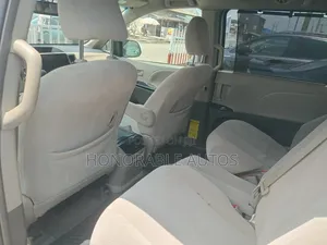 Toyota Sienna 2014 White
