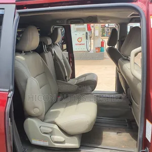 Toyota Sienna 2016 Red