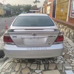 Toyota Camry 2005 Silver