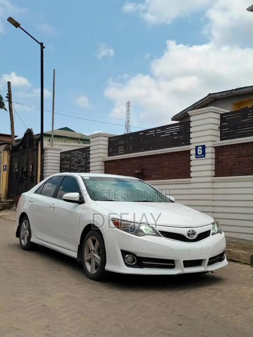 Toyota Camry 2014 White