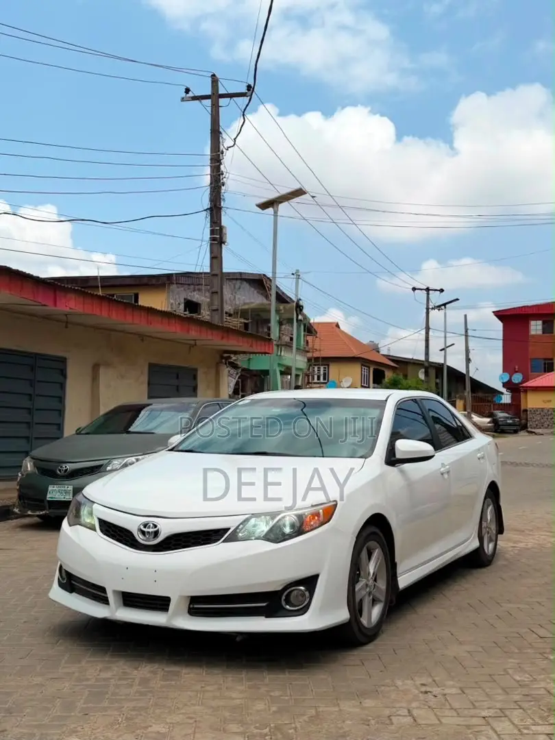Toyota Camry 2014 White