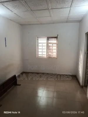 Studio Apartment in Farayola, Off Bodija for rent