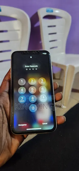 Apple iPhone 11 64 GB Yellow