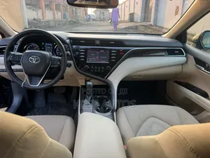 Toyota Camry 2019 Gray