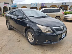 Toyota Avensis 2014 Black