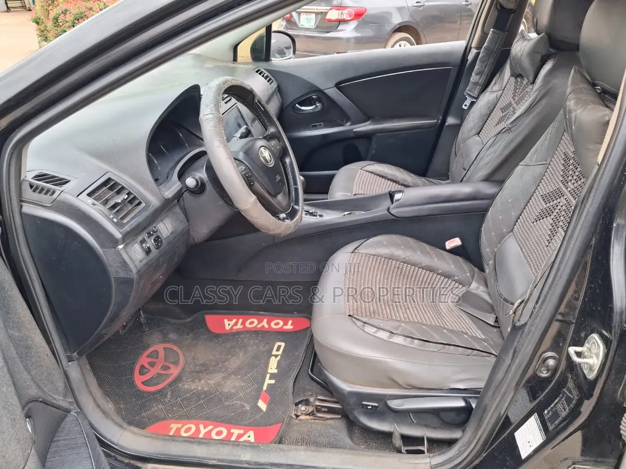 Toyota Avensis 2014 Black