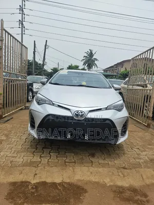 Toyota Corolla 2017 Silver