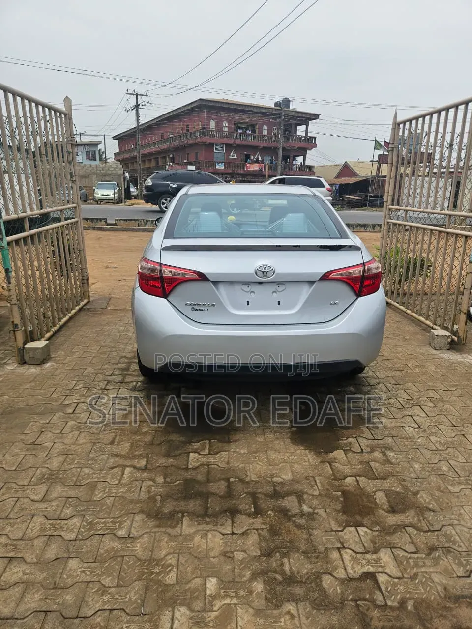 Toyota Corolla 2017 Silver