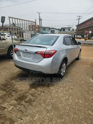 Toyota Corolla 2017 Silver