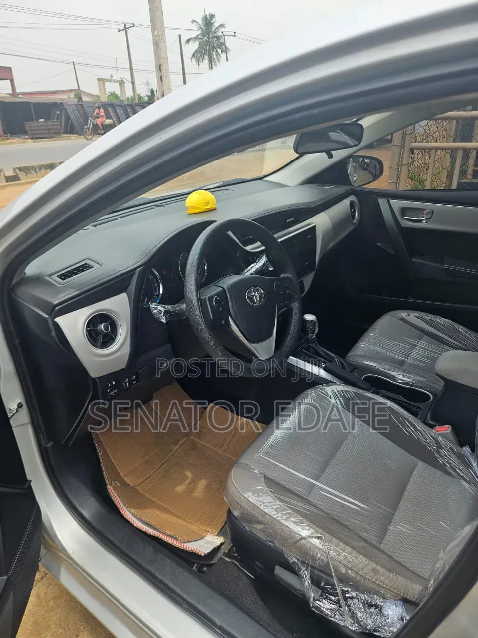 Toyota Corolla 2017 Silver