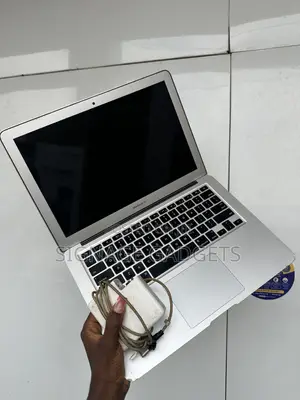 Laptop Apple MacBook 2014 8GB Intel Core i5 SSD 128GB