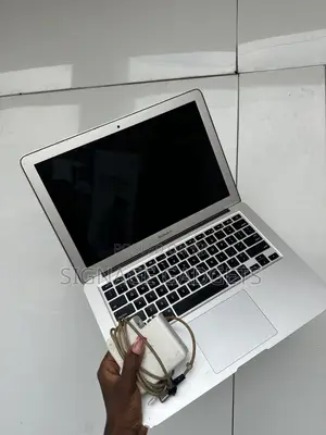 Laptop Apple MacBook 2014 8GB Intel Core i5 SSD 128GB