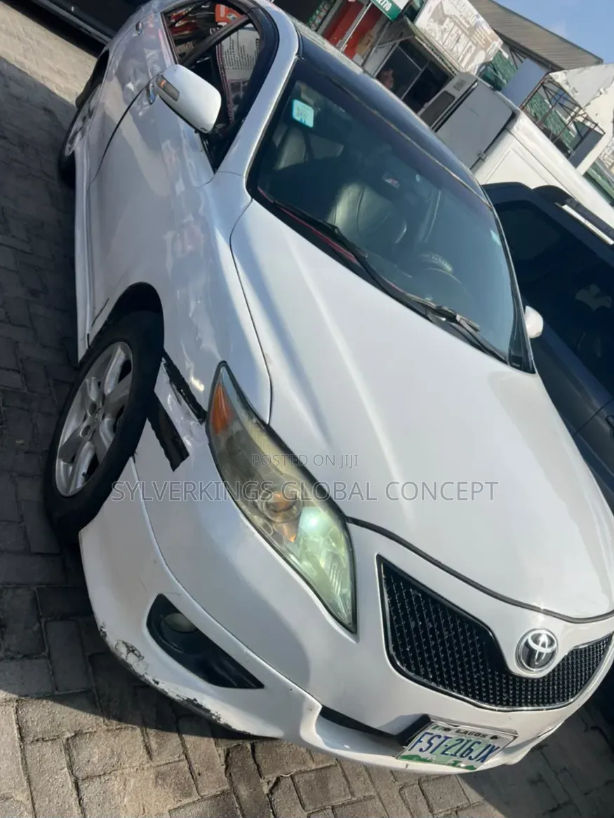 Toyota Camry 2009 White