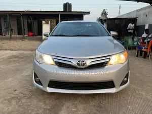 Toyota Camry 2014 Silver