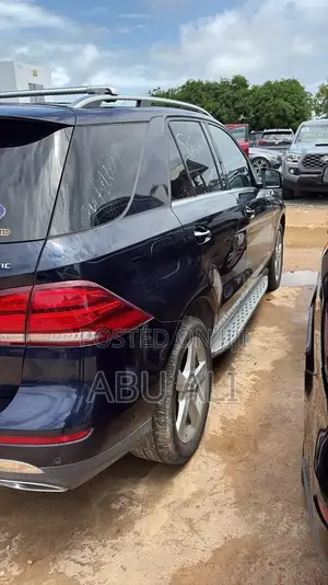 Mercedes-Benz GLE-Class 2017 Blue