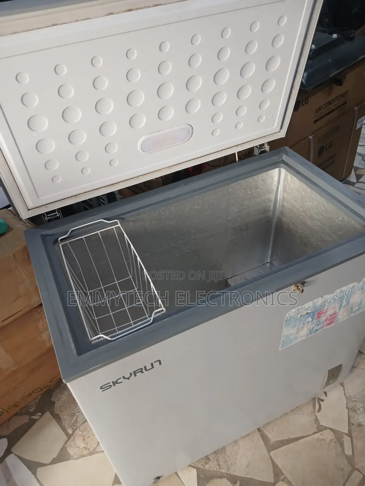 Skyrun Deep Freezer 200Ltrs