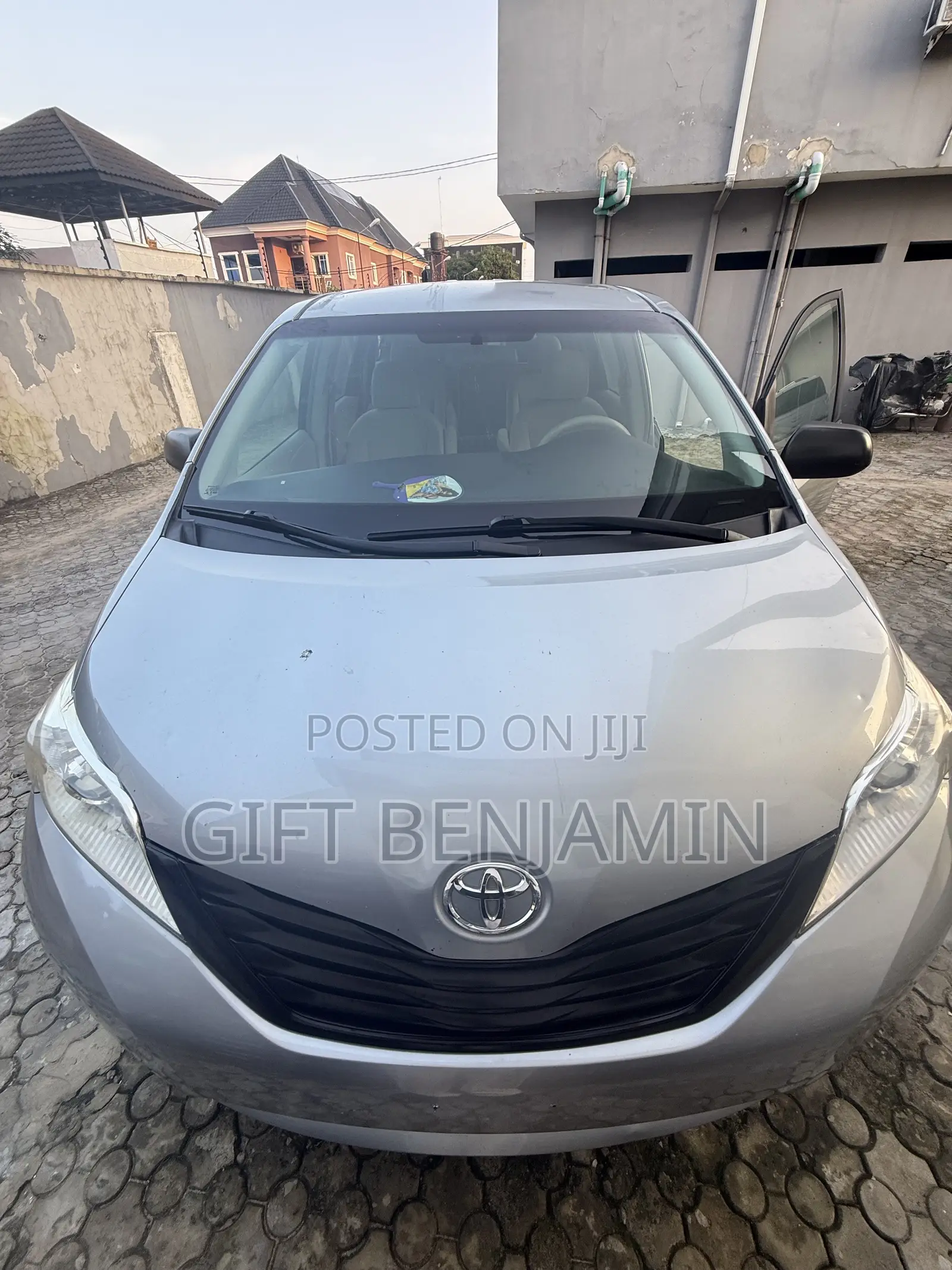 Toyota TownAce 2012 Grey