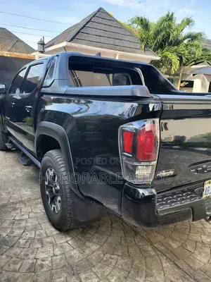 Toyota Tacoma 2020 Blue
