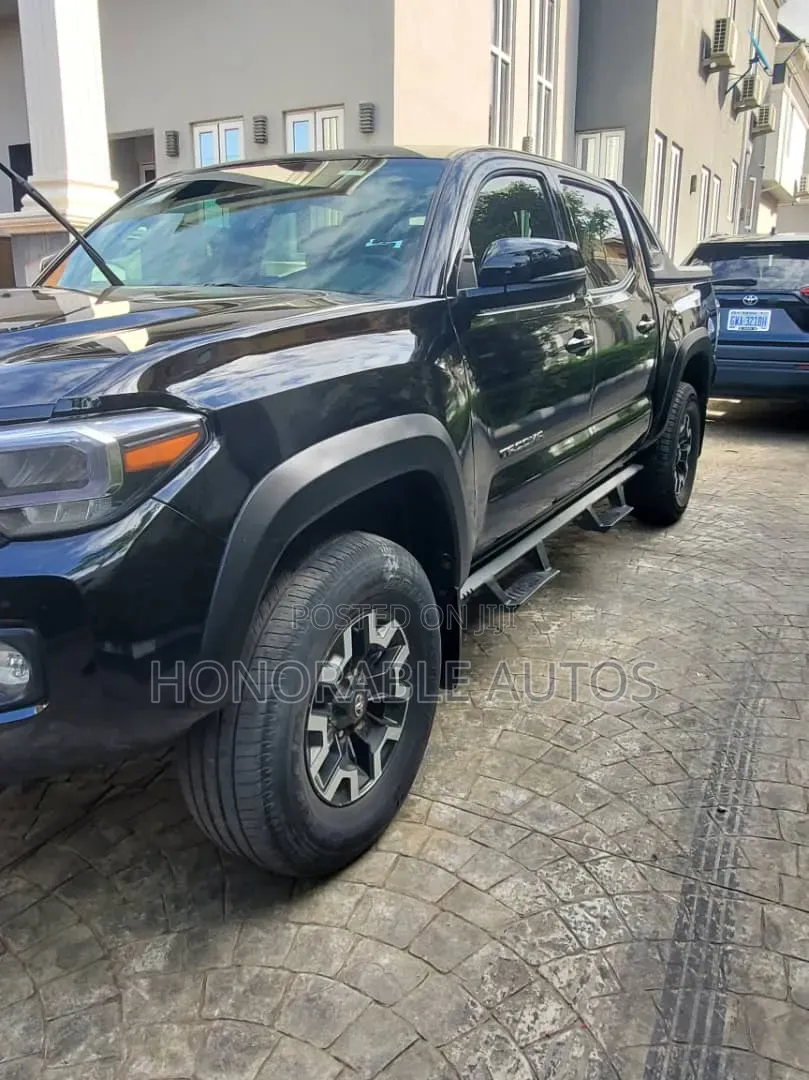 Toyota Tacoma 2020 Blue