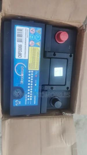 12V 50AH Everstart Maintainance Free Car Battery.