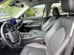 Toyota Grand Highlander XLE AWD 2024 Black