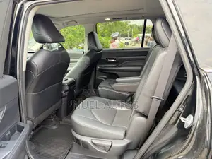 Toyota Grand Highlander XLE AWD 2024 Black
