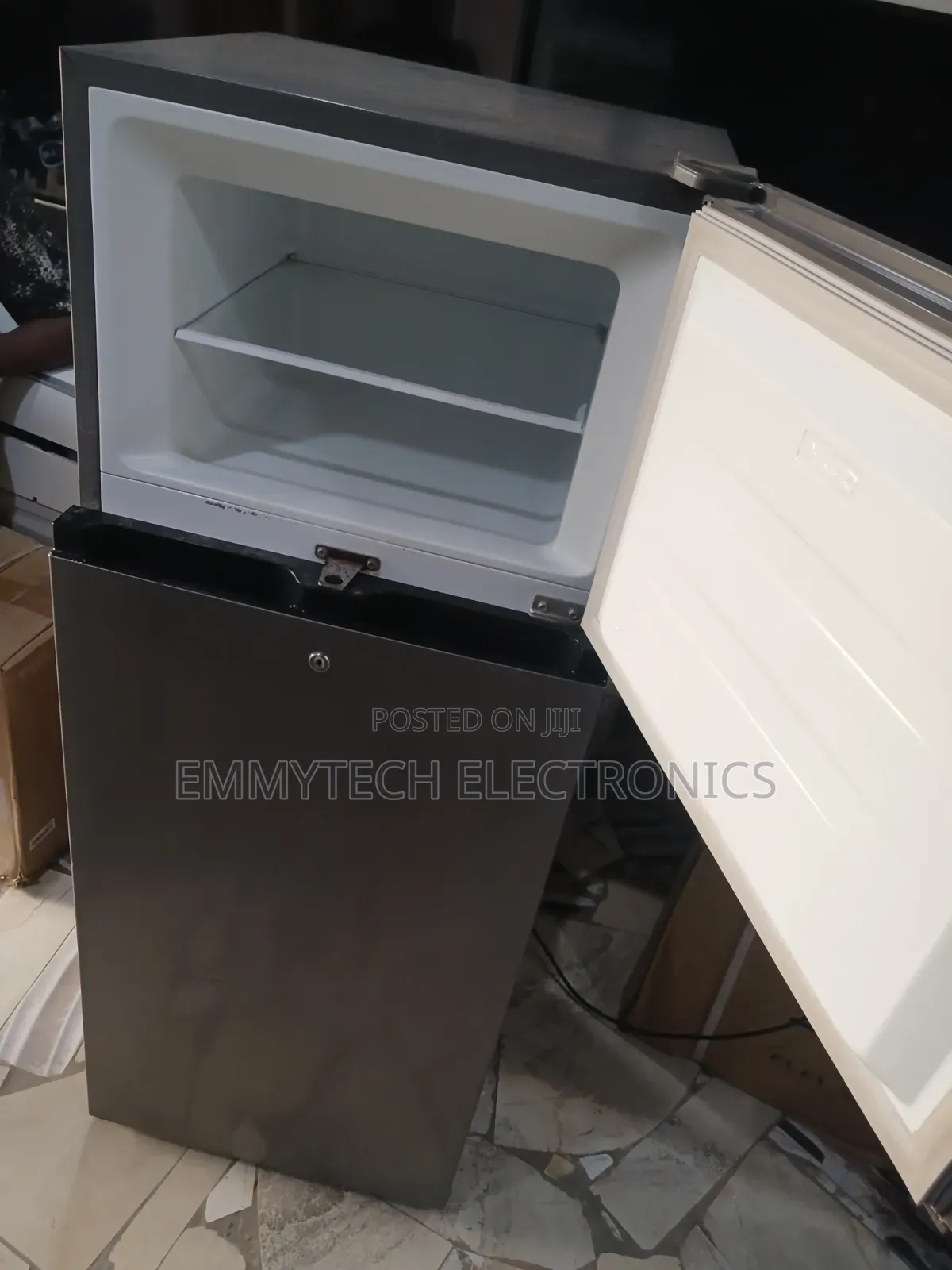 Hisense Fridge 205Ltrs
