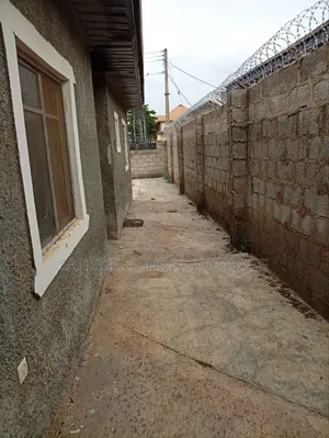 3bdrm Bungalow in High Bean Estate, Karu for rent