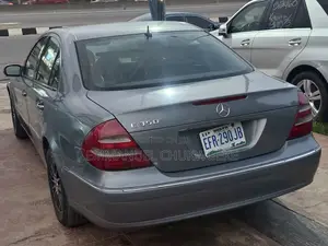 Mercedes-Benz E350 2005 Blue