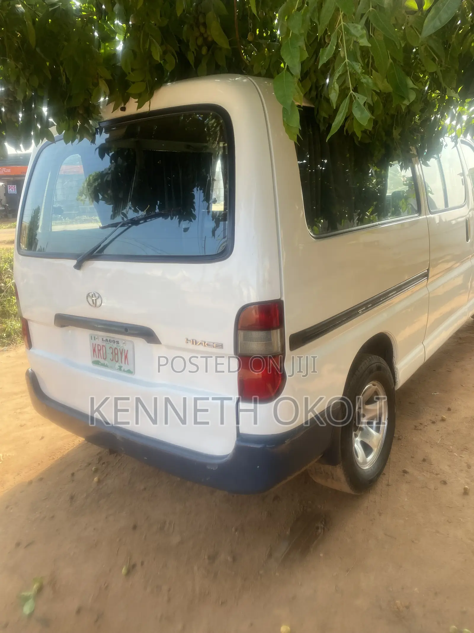 Toyota HiAce 2005 White