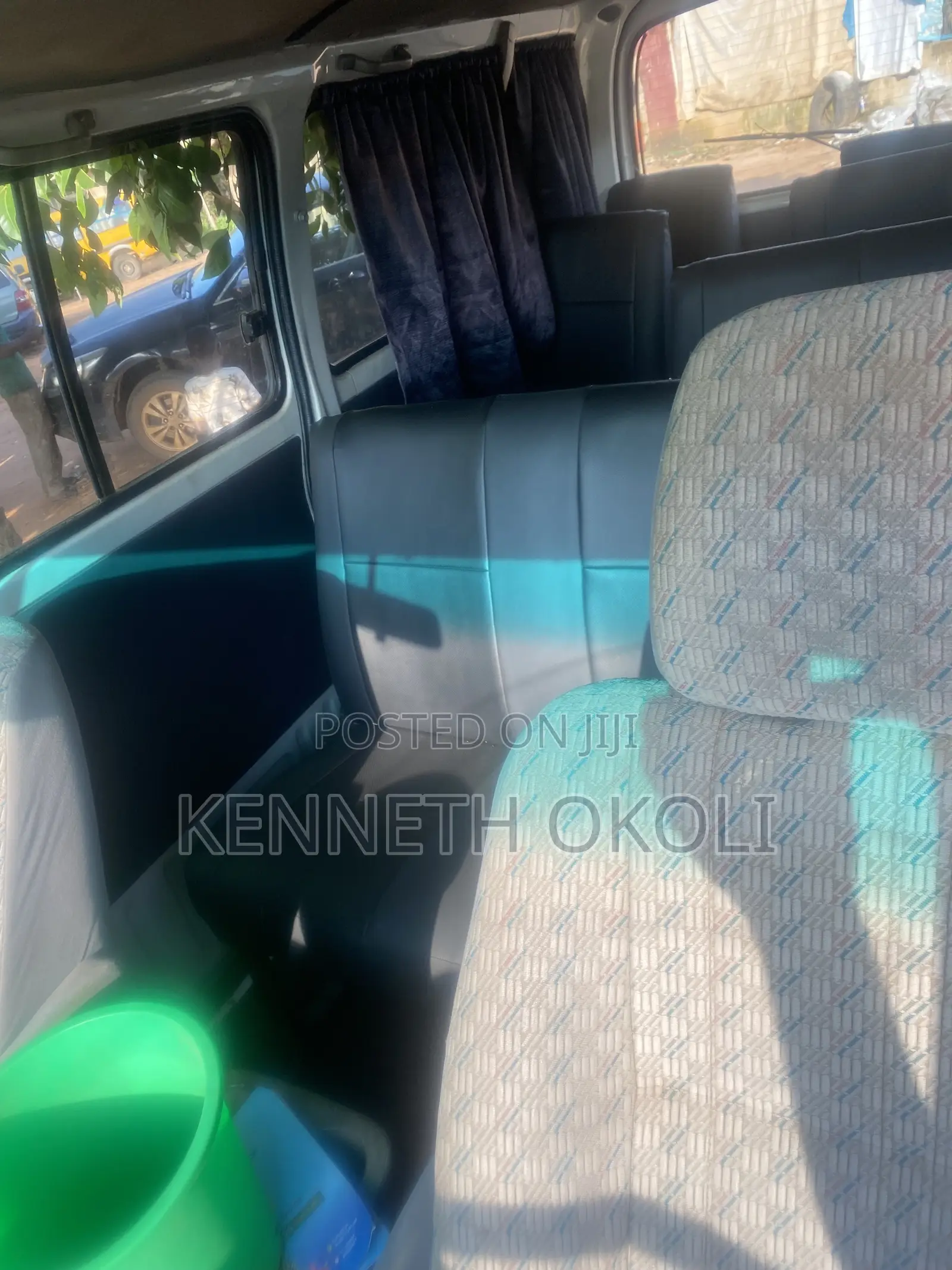 Toyota HiAce 2005 White