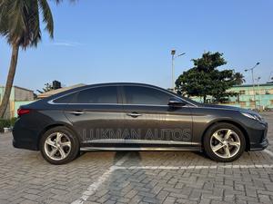 Hyundai Sonata Sport 2.0T Sedan FWD (2.0L 4cyl 6A) 2017 Gray