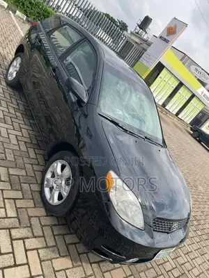 Toyota Matrix XR Hatchback AWD (1.8L 4cyl 4A) 2004 Black