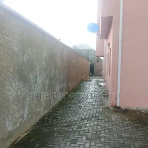 2bdrm Apartment in Ogunfayo, Awoyaya for rent